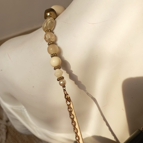 Off White and Brass Necklace - Picture 15 of 17